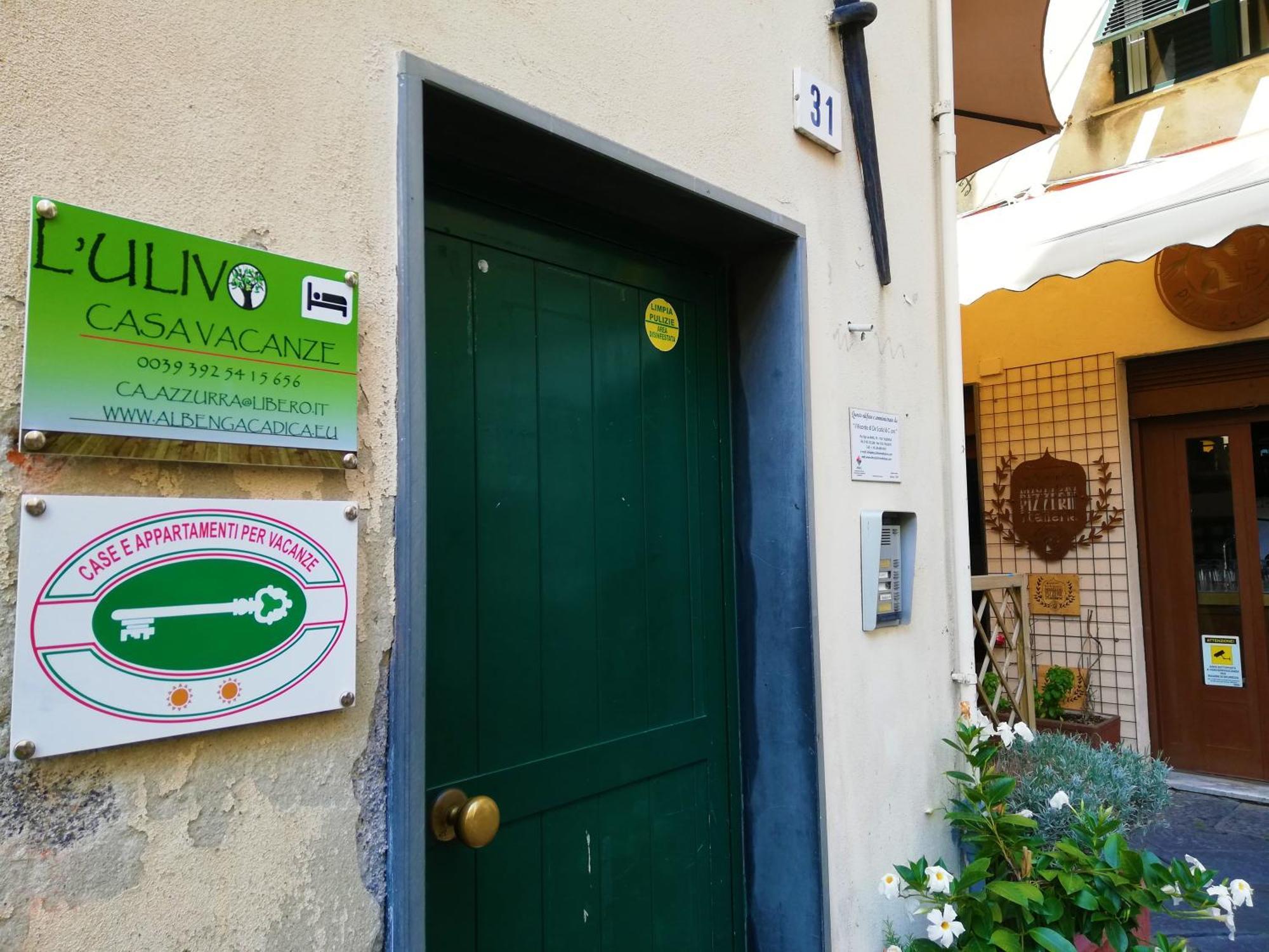 Casa Vacanza L'Ulivo Αλμπένγκα Εξωτερικό φωτογραφία